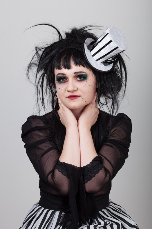 horns mini top hat, gothic circus