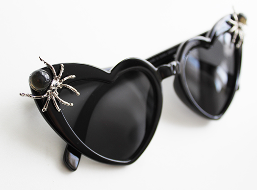 gothic spiders sun glasses