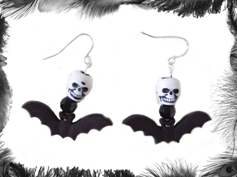 skull and bact earrings, gothic, psychobilly